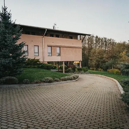 Daire Pod Kopcem - *