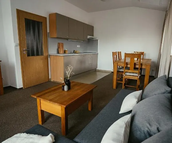 Pod Kopcem - Monínec Apartamento
